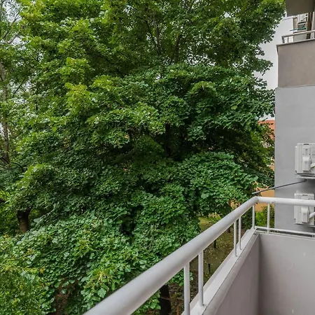 Cozy And Colorful 2bd Flat With Location Appartamento