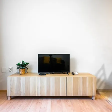 Cozy And Colorful 2bd Flat With Location Sofia