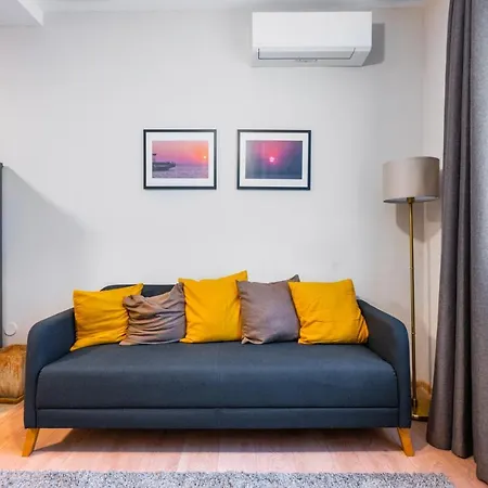Cozy And Colorful 2bd Flat With Location Apartament Sofia